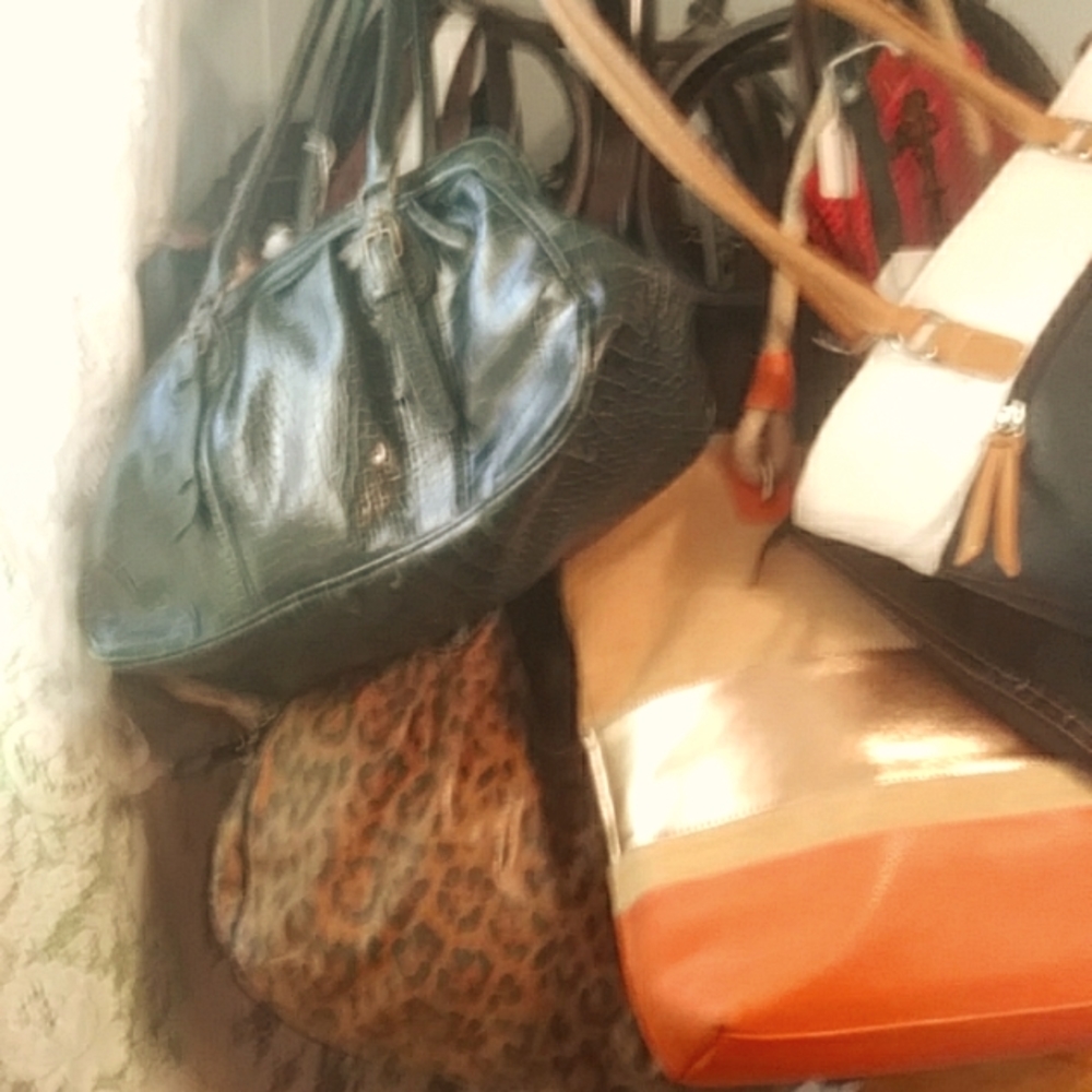 50 purses - Picture 6 of 13